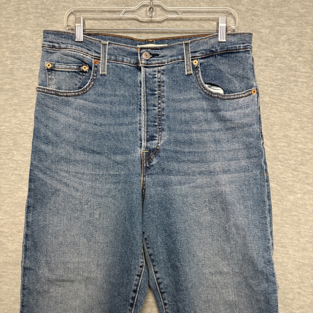 Levis Womens Jeans 32 Blue Ribcage Straight High Rise Cropped light Wash Stretch - Picture 2 of 9